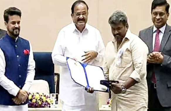 இந்திய சினிமாவின் உயரிய விருது பெற்ற ரஜனி