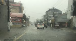 இன்றும் கடும் மழை - யாழ் பாடசாலைகள் மூடப்பட்டன