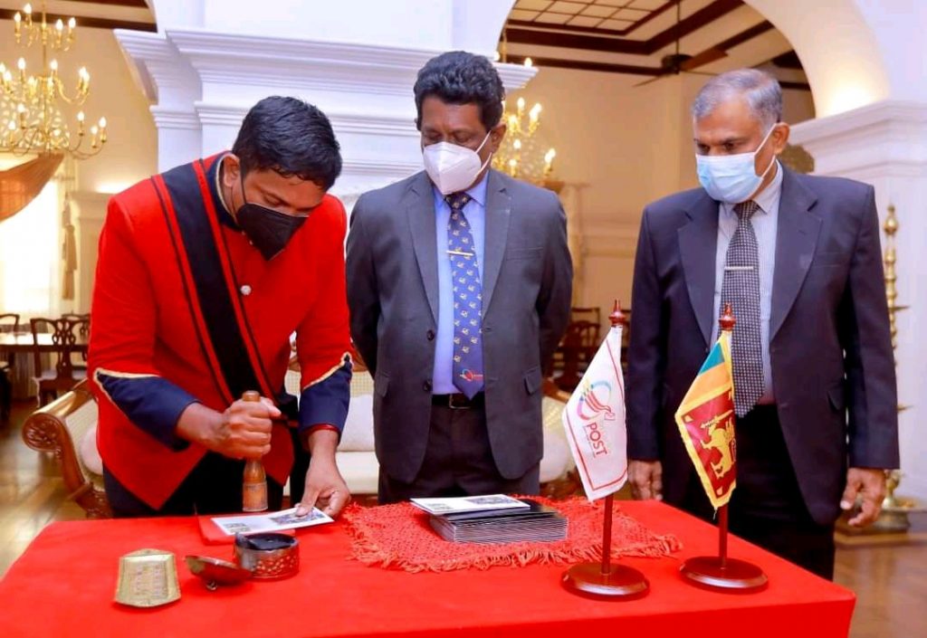 நத்தார் தின நினைவு முத்திரை வெளியிடப்பட்டது