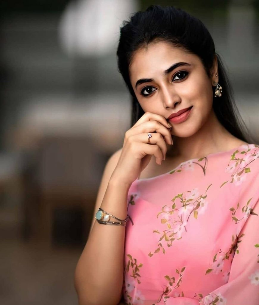 செல்லம்மா செல்லம்மா அங்கம் மின்னும் தங்கமா..