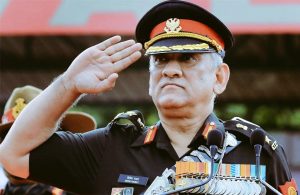 முப்படை தளபதிக்கு இராணுவ மரியாதை