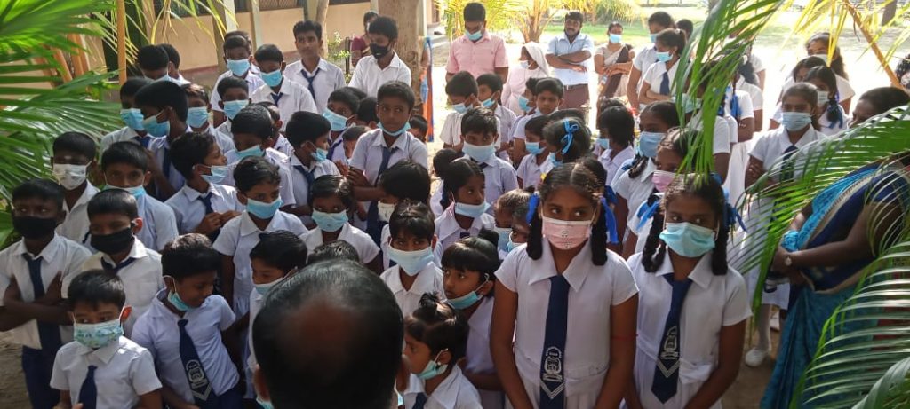 ஸ்மார்ட் வகுப்பறை கையளிப்பு