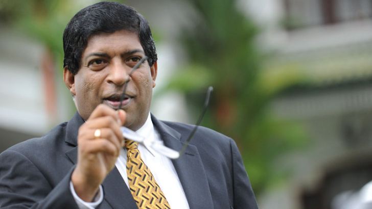 மைத்திரிக்கு எதிராக குற்றச்சாட்டுக்களை முன்வைத்த ரவி