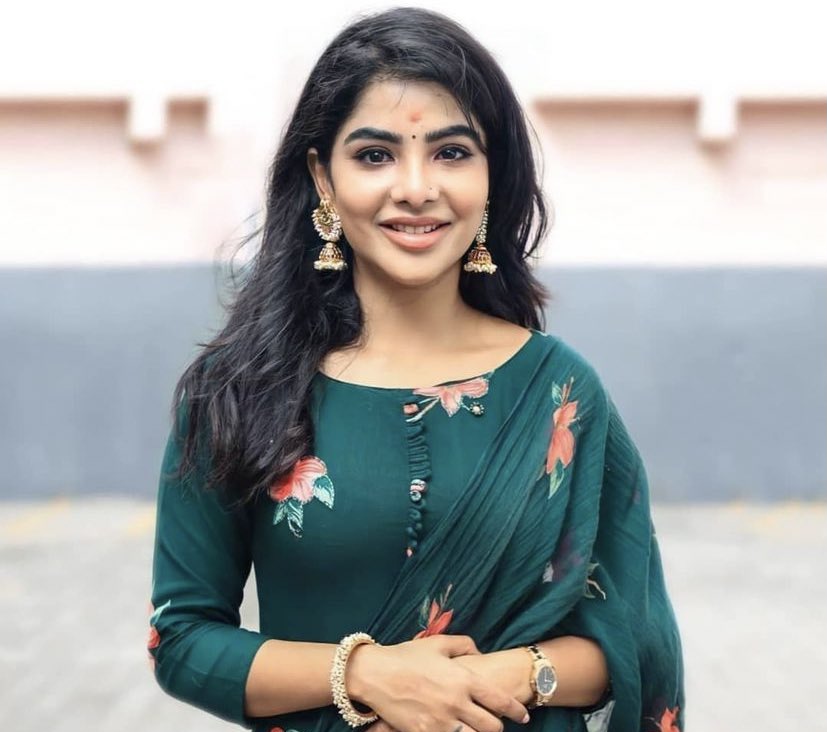 "நாய் சேகர்" பவித்ரா லக்ஸ்மி