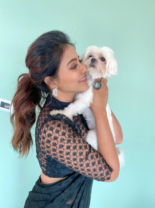 அஞ்சலியா இது?