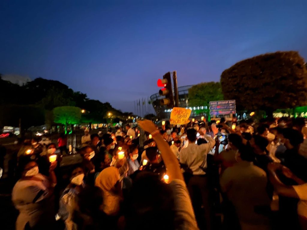 மின்தடைக்கு எதிராக நடைபெற்ற போராட்டங்கள்