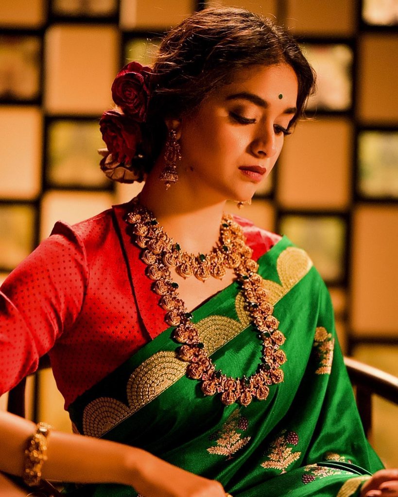 சேலையில் சோலையாக காட்சியளிக்கும் கீர்த்தி சுரேஷ்