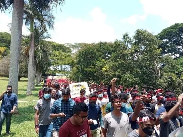 பேராதனை பல்கலைக்கழக மாணவர்களால் அரச எதிர்ப்பு பேரணி முன்னெடுப்பு ...!!! பாகம் 02 தொடர்ச்சி