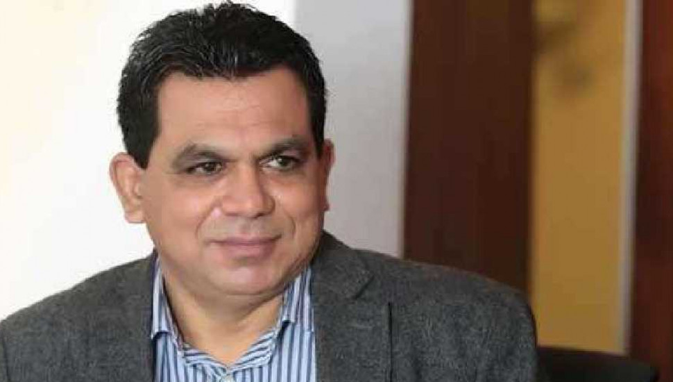 அவன்காட் தலைவர் குடும்பமாக நாட்டை விட்டு வெளியேறினார்