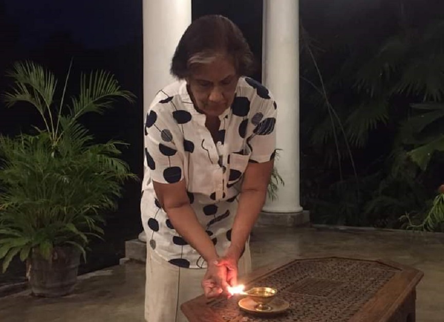 தனி சுடரேற்றினார் சந்திரிக்கா