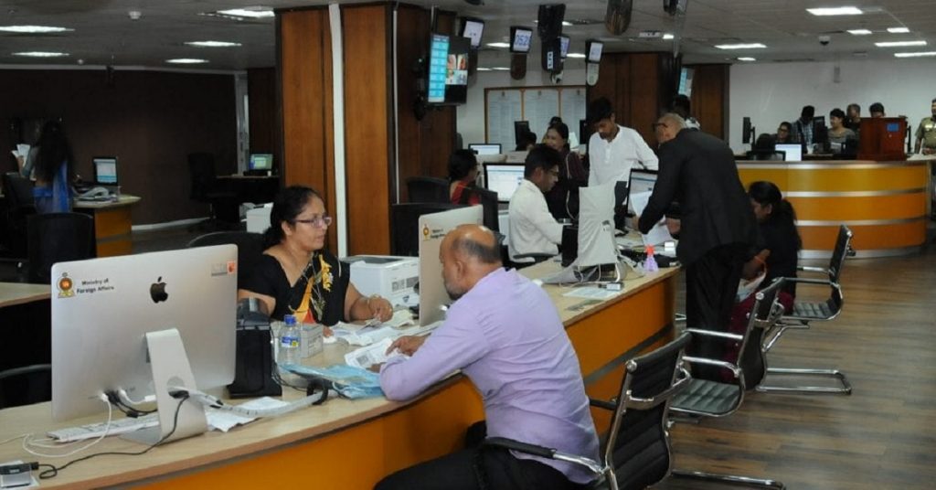 அத்தியாவசிய ஊழியர்களுக்கு மட்டுமே வேலை.