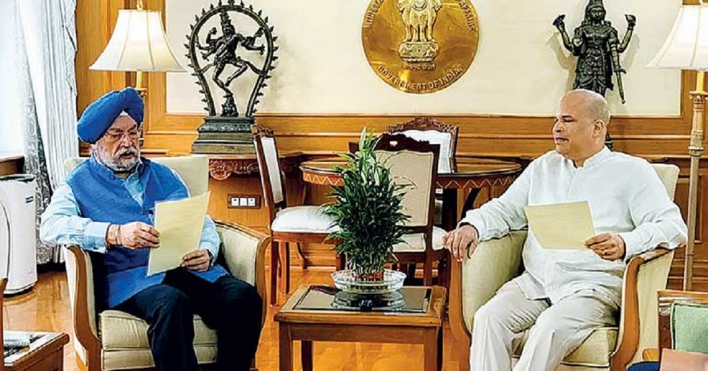 இந்திய எரிபொருள் அமைச்சரை சந்தித்தார் மிலிந்த மொரஹொட