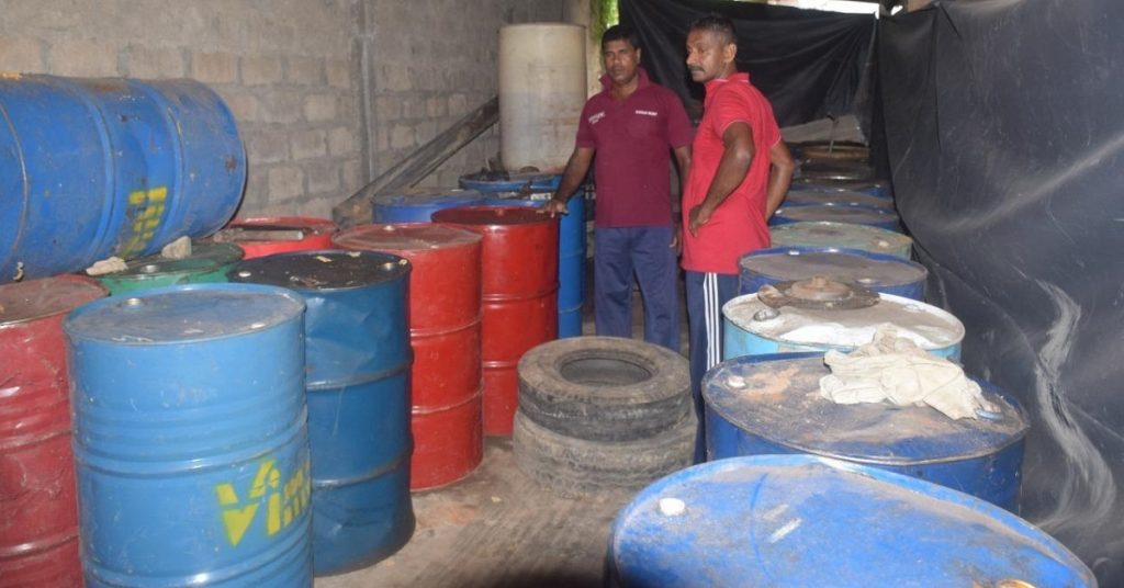 கிளிநொச்சியில் 35 பரல் டீசல் மீட்பு