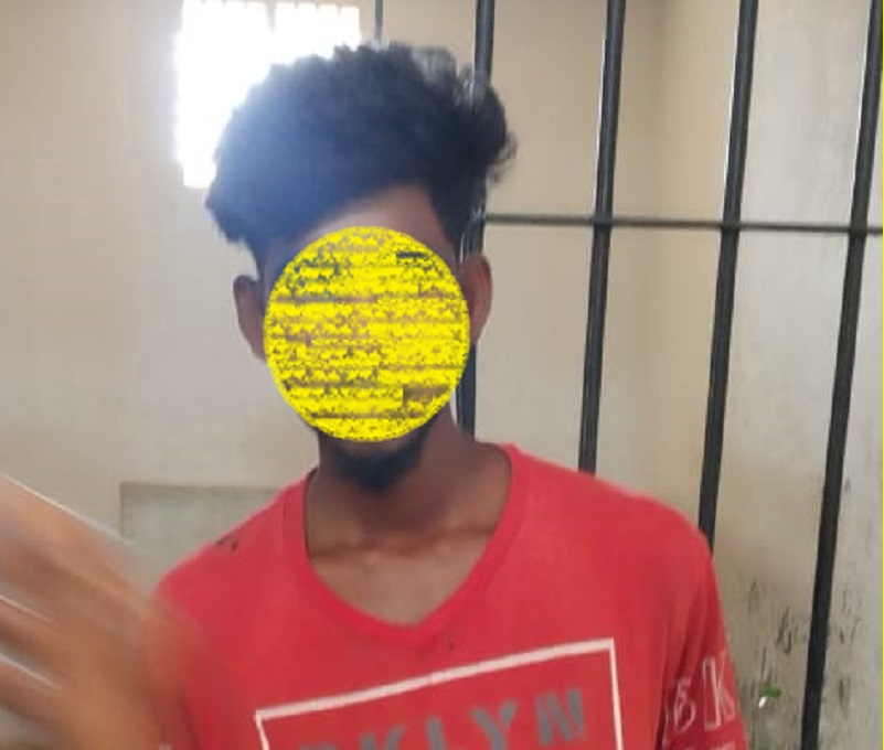 வெளிநாட்டு பெண்களை தொடுகை மூலம் துஸ்பிரயோகம் செய்தவர் கைது.