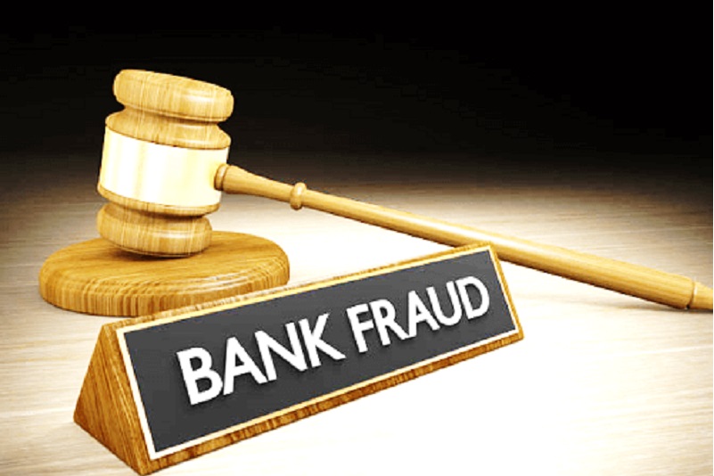 வங்கி திருட்டு - முன்னாள் பொது முகாமையாளர் கைது