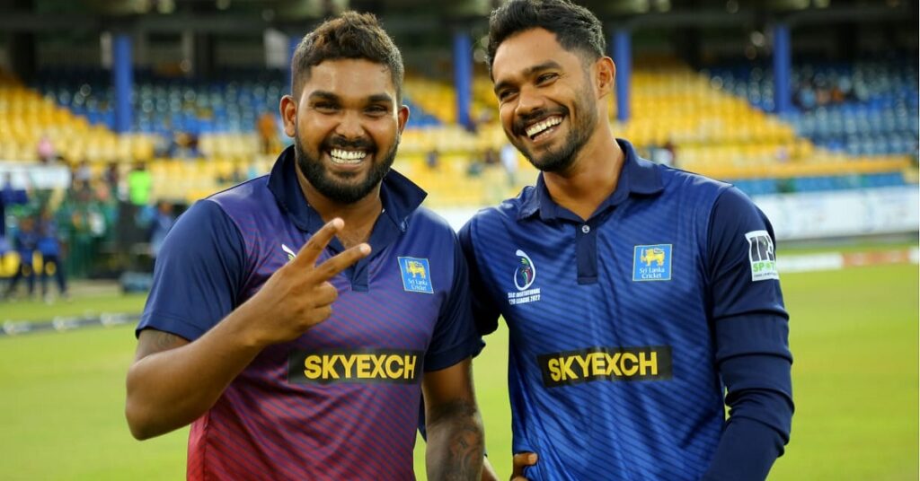 இறுதிப்போட்டிக்கு தெரிவானது சிவப்பு மற்றும் நீலம்