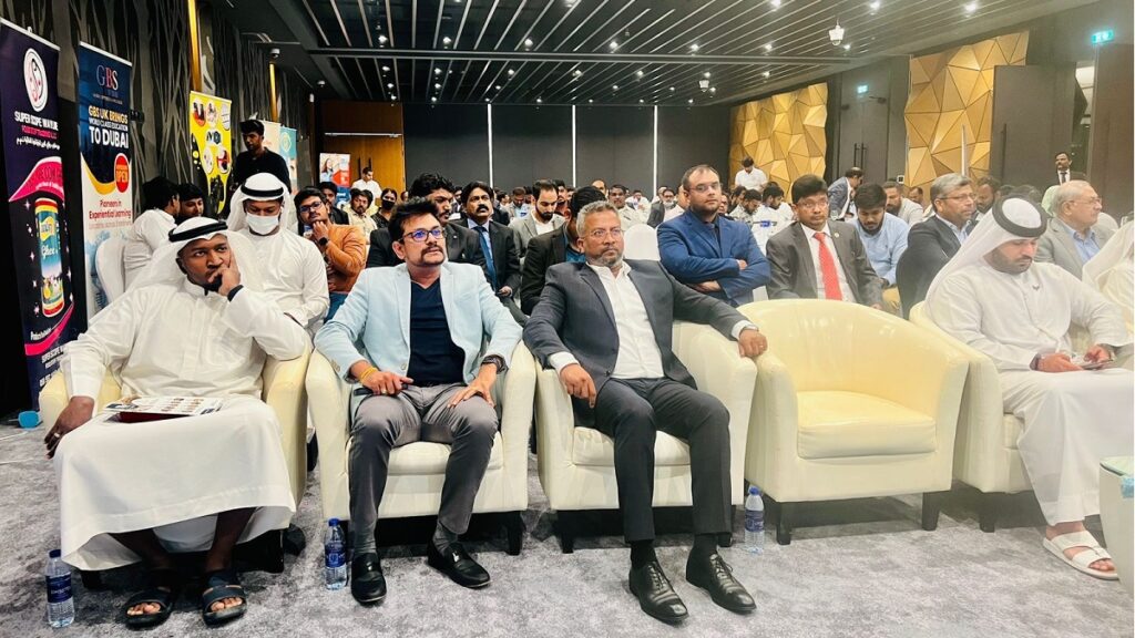 இலங்கை தமிழர் கலாநிதி ஜனகனுக்கு டுபாயில் கெளரவிப்பு