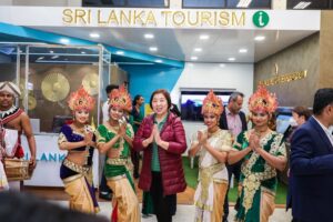 மற்றுமொரு சீன சுற்றுலாப் பயணிகள் குழு இலங்கை வருகை!