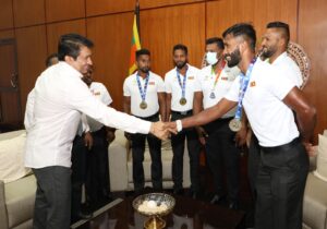 பதக்கங்களை வென்ற பரா வீரர்களுக்கு அமைச்சர் வாழ்த்து!