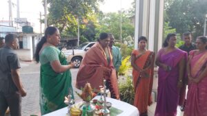 வட மாகாண ஆளுனருக்கு வவுனியாவில் வரவேற்பு!