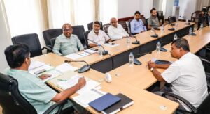 கடன் மறுசீரமைப்பு என்ற போர்வையில் அரசாங்கம் மக்களை மீண்டும் முட்டாளாகுக்கின்றது!