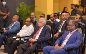 நாடு விரைவில்  டிஜிட்டல் பொருளாதாரத்தை நோக்கி நகரும்!