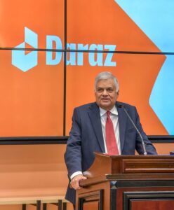 நாடு விரைவில்  டிஜிட்டல் பொருளாதாரத்தை நோக்கி நகரும்!