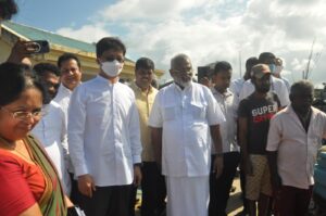 கடற்றொழிலாளர்களுக்கு சீனா மண்ணெண்ணை நன்கொடை -  அமைச்சர் டக்ளஸ் நன்றி தெரிவிப்பு!