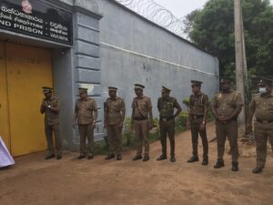 வவுனியா சிறையில் இருந்து 15 பேர் விடுவிப்பு!