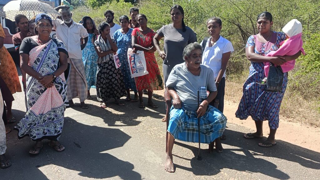 நலன்புரி உதவித் திட்ட பதிவுகளில் முறைகேடு - மக்கள் போராட்டத்தில்!