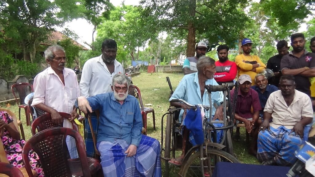 வவுனியாவில் நலன்புரி கொடுப்பனவுகள் வழங்குவதில் முறைக்கேடு!