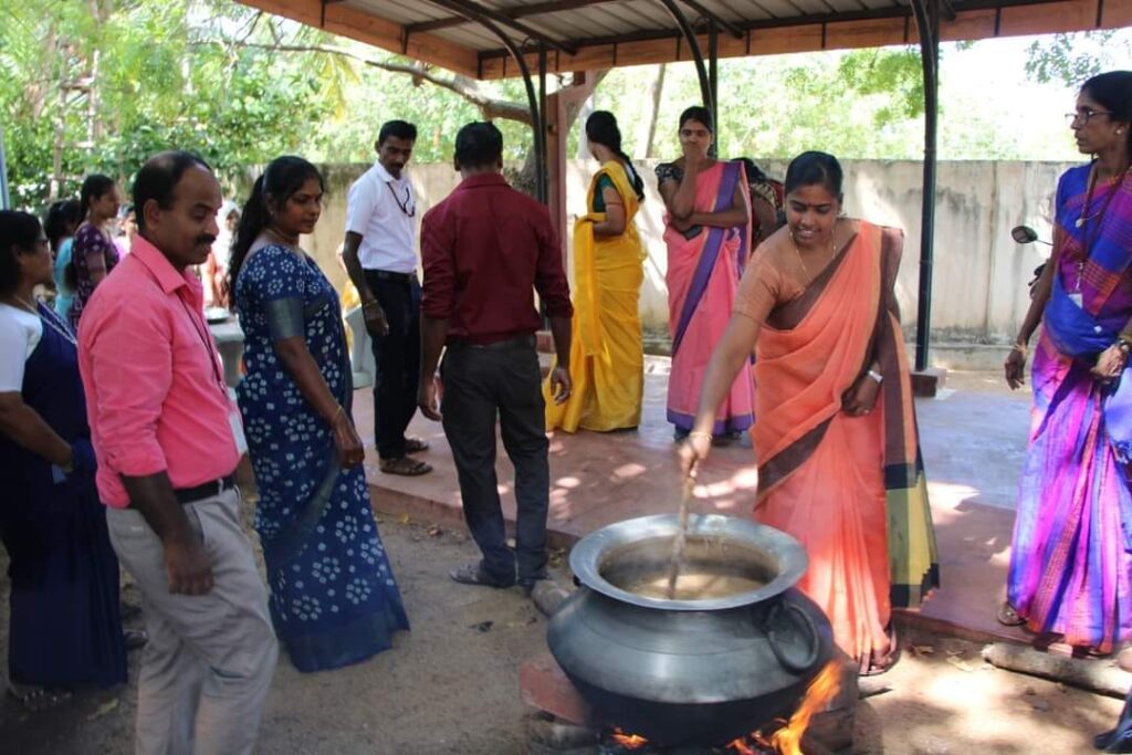 முல்லைத்தீவு மாவட்ட செயலகத்தில் இடம்பெற்ற ஆடிக்கூழ் நிகழ்வு!