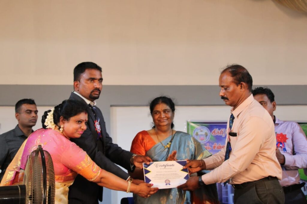 கிளிநொச்சி பளை மத்திய கல்லூரியில் கலையரங்கம் திறந்து வைப்பு!