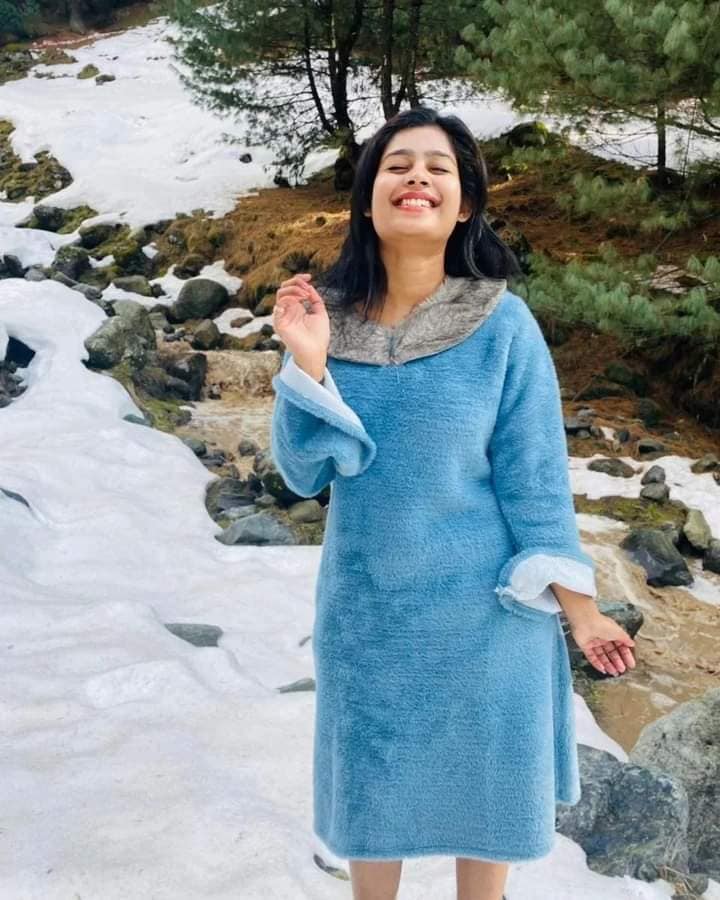 ஜனனியின் பிந்திய புகைப்படங்கள்