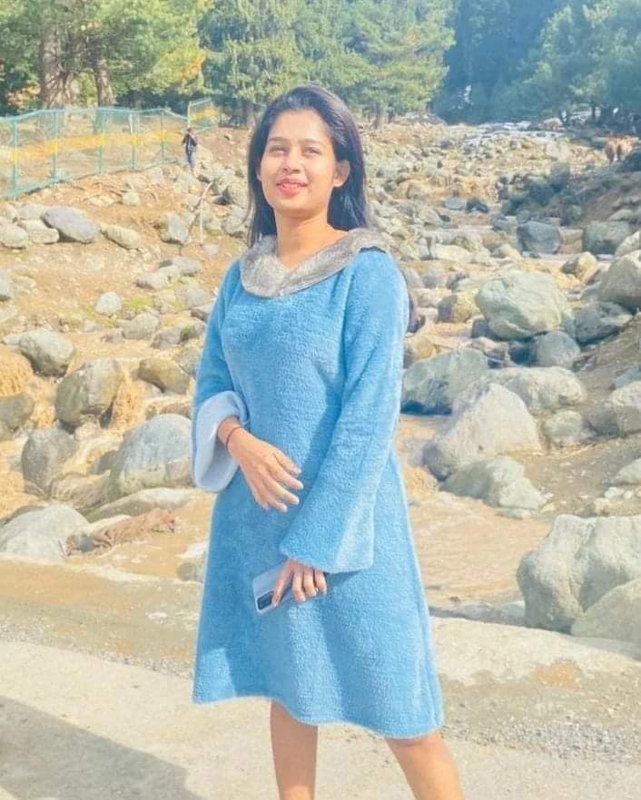 ஜனனியின் பிந்திய புகைப்படங்கள்