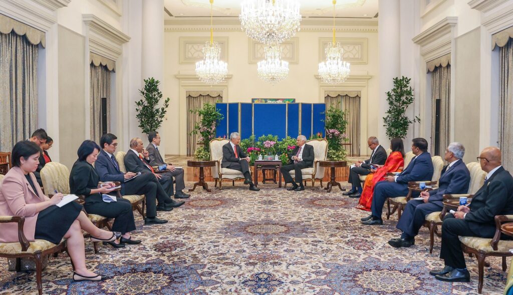 சிங்கப்பூர் பிரதமரை சந்தித்தார் ஜனாதிபதி!