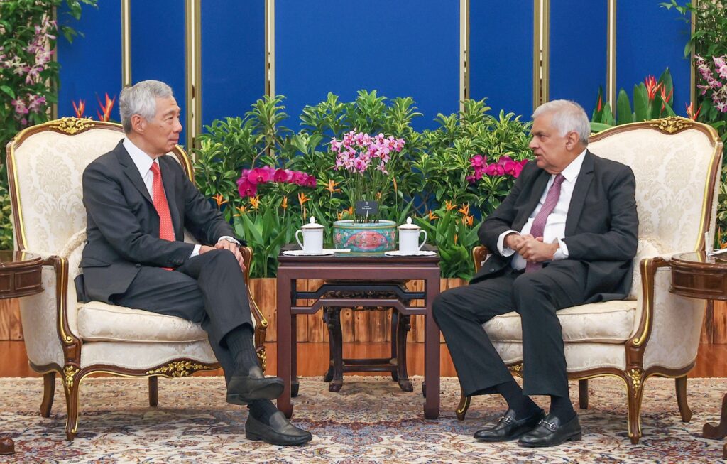 சிங்கப்பூர் பிரதமரை சந்தித்தார் ஜனாதிபதி!