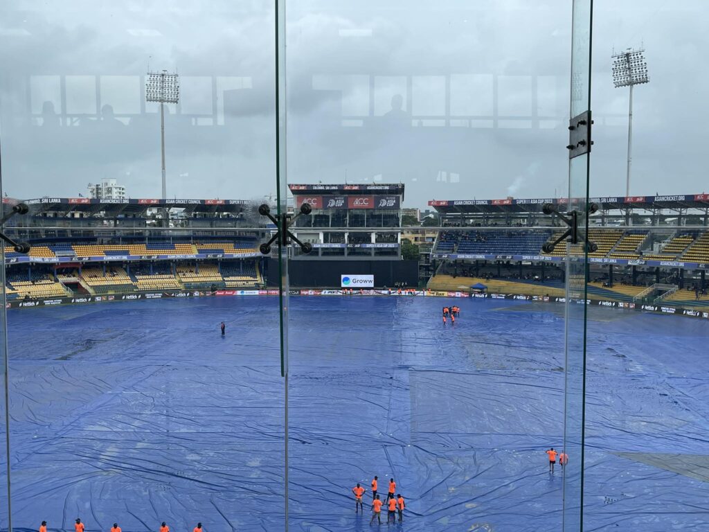 இலங்கை எதிர் பாகிஸ்தான்