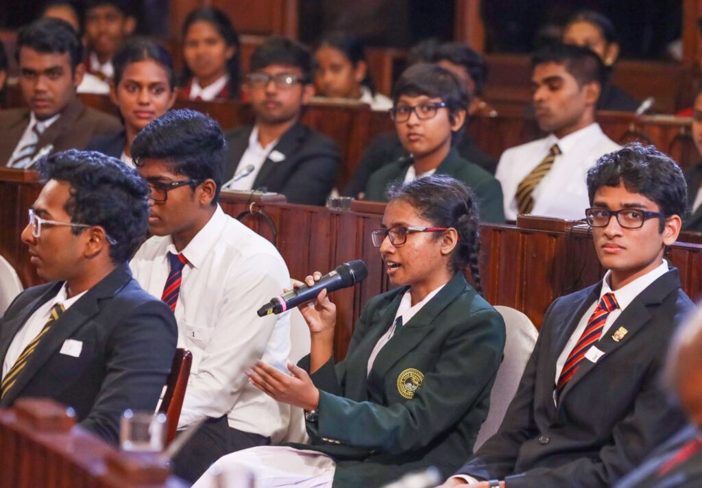 உயர்தர மாணவர்களுக்கு ஜனாதிபதி பாராட்டு!