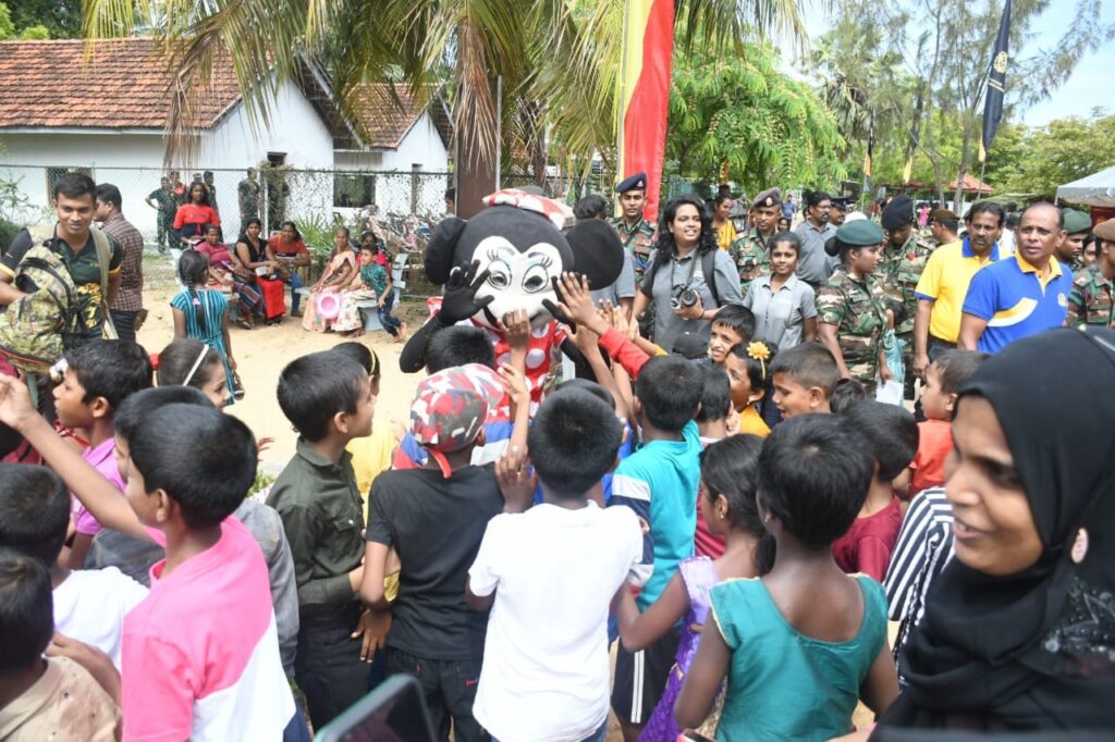 இராணுவ படைப்பிரிவின் ஏற்பாட்டில் மட்டக்களப்பில் சிறுவர் தின கொண்டாட்டம்!