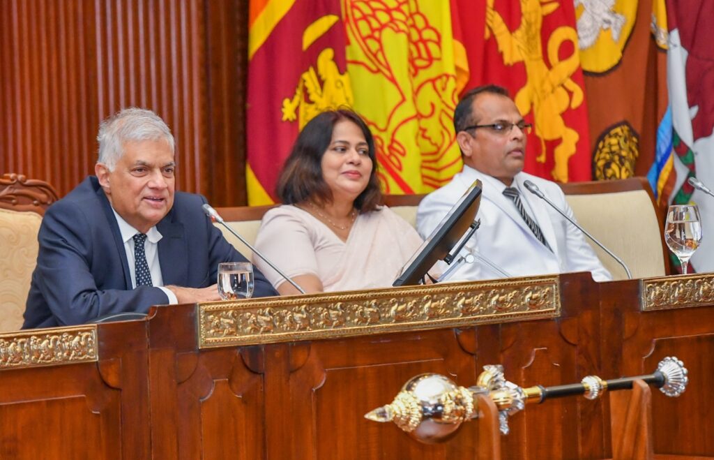 மாணவர் பாராளுமன்றத்தில் இரத்தினபுரி சீவலி மத்திய கல்லூரி மாணவர்கள்!