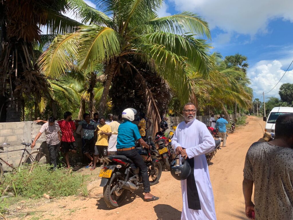 மன்னாரில் கனிய வள மணல் அகழ்வுக்கான ஆவணக் கையளிப்பு நடவடிக்கை முறியடிப்பு!