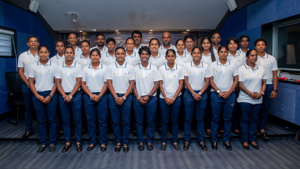 நாட்டிலிருந்து புறப்பட்டது இலங்கை மகளிர் கிரிக்கெட் அணி...