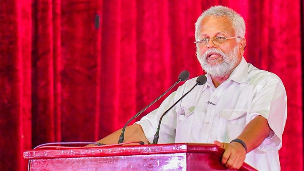 கிளிநொச்சியில் 1700 காணி உறுதிகள் வழங்கிவைப்பு 