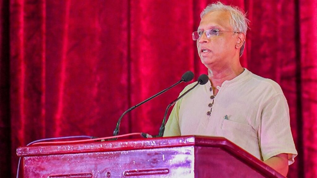 கிளிநொச்சியில் 1700 காணி உறுதிகள் வழங்கிவைப்பு 