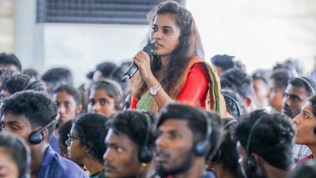 இளைஞர்களின் தொழில் பிரச்சினைக்குத் தீர்வு 