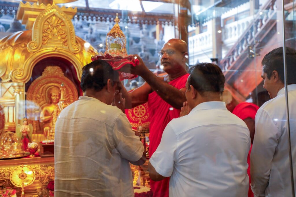 சமய நிகழ்வுகளில் கலந்துக்கொண்ட எதிர்க்கட்சித் தலைவர்