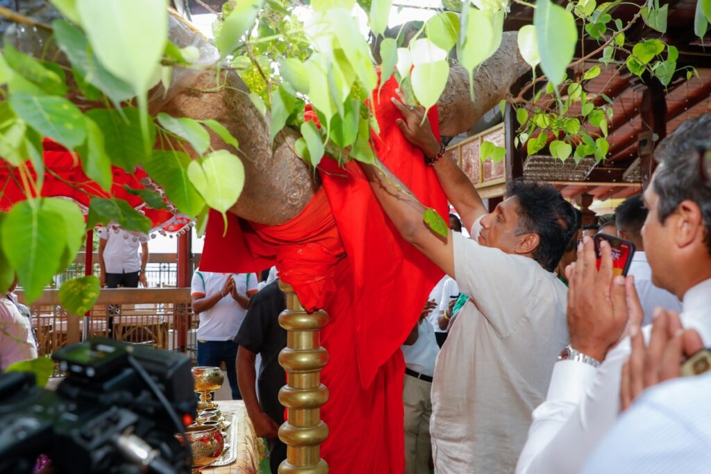 சமய நிகழ்வுகளில் கலந்துக்கொண்ட எதிர்க்கட்சித் தலைவர்