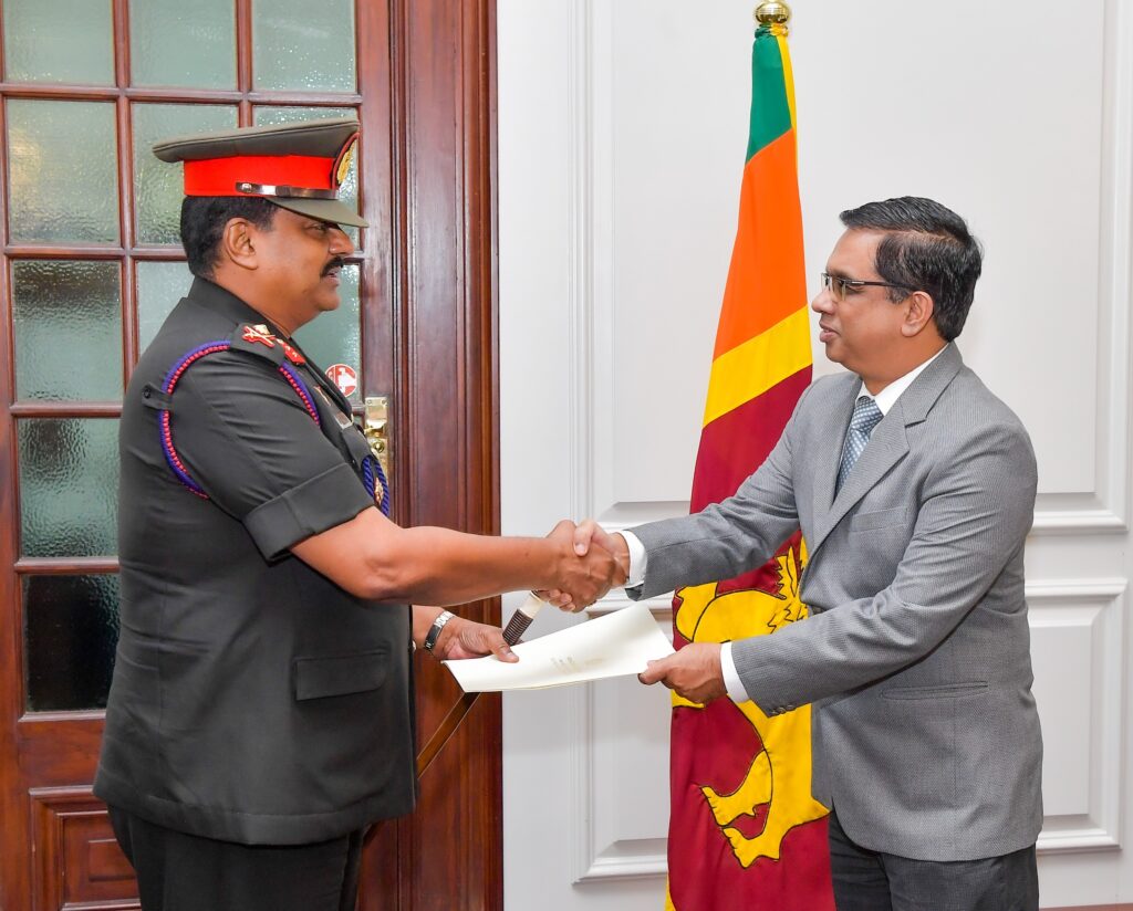 புதிய இராணுவத் தளபதி, கடற்படைத் தளபதி நியமனம்