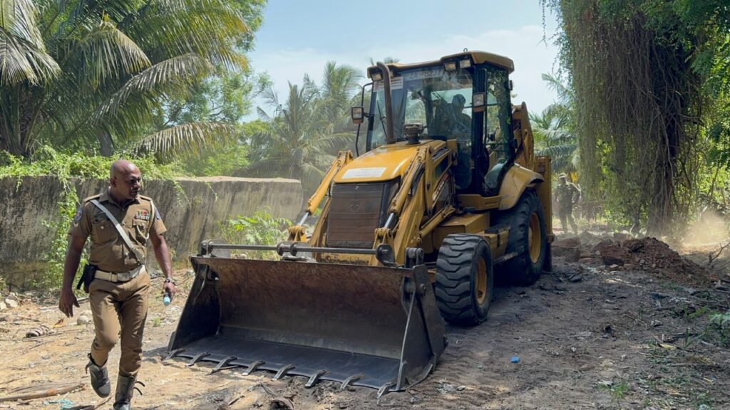 புலிகளின் பதுங்கு குழியைத் தோண்டும் நடவடிக்கை ஆரம்பம்